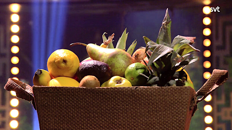 Image of the prize up for grabs in this episode: a large fruit basket. Image of the prize up for grabs in this episode: a large fruit basket.