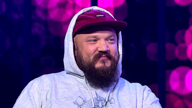 Image of Mikko Kuoppala (aka Pyhimys), the guest contestant on the episode.