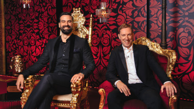 Cover image for the Croatian show Direktor Svemira, showing the hosts of the show, Ivan Saric and Luka Petrusic.