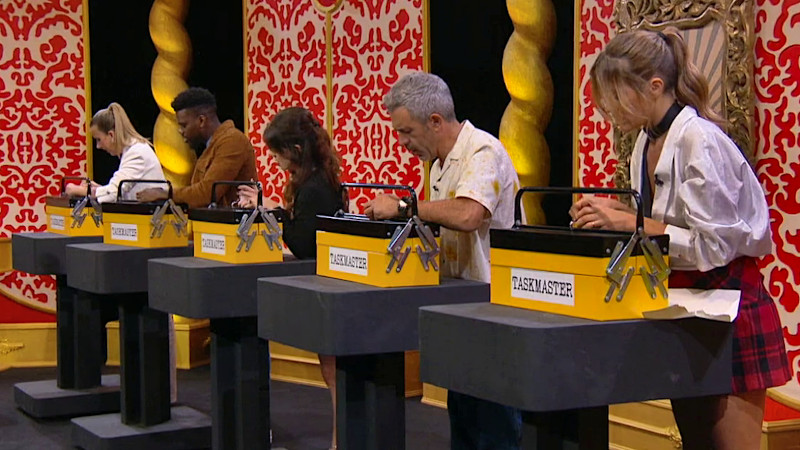 TaskMaster.Info - Taskmaster PT, Season 5, Episode 8: A macho duck: Tie ...